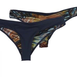 Reversible bikini bottom